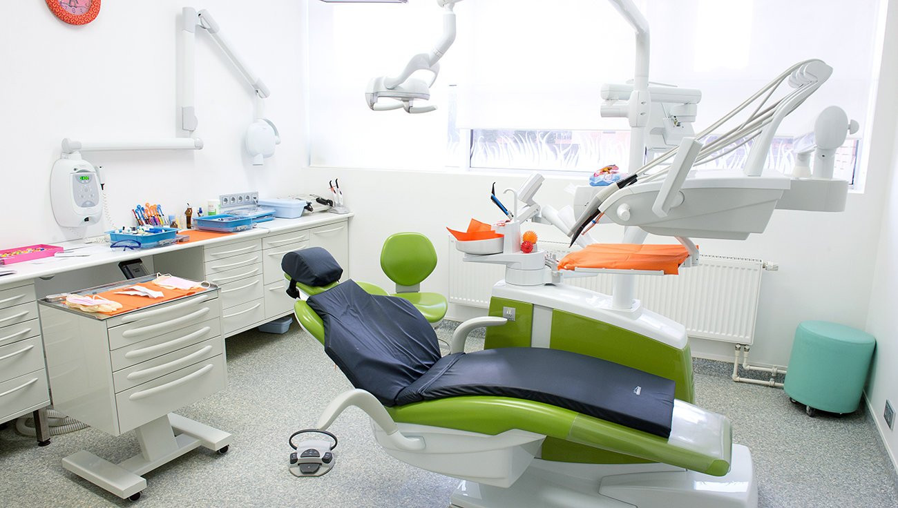 detskaya-stomatologiya-dental-fentezi-v-novyh-cheryomushkah-set-moskva-4