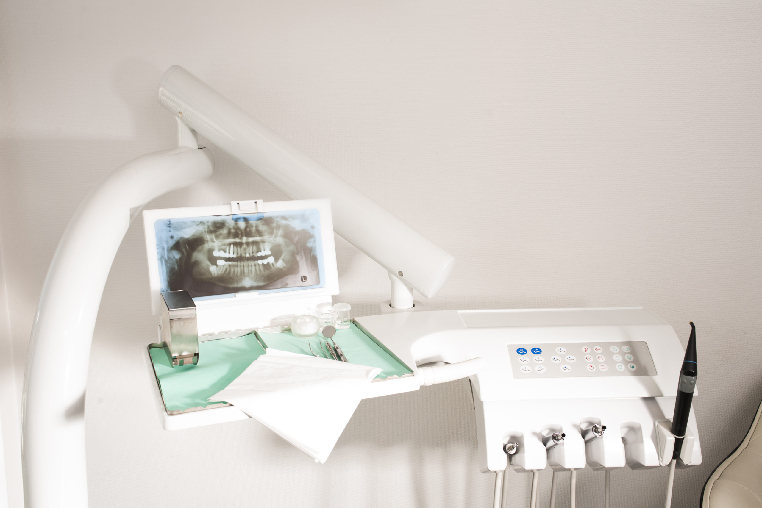 klinika-stomatologii-i-kosmetologii-confi-dental-beauty-care-moskva-2