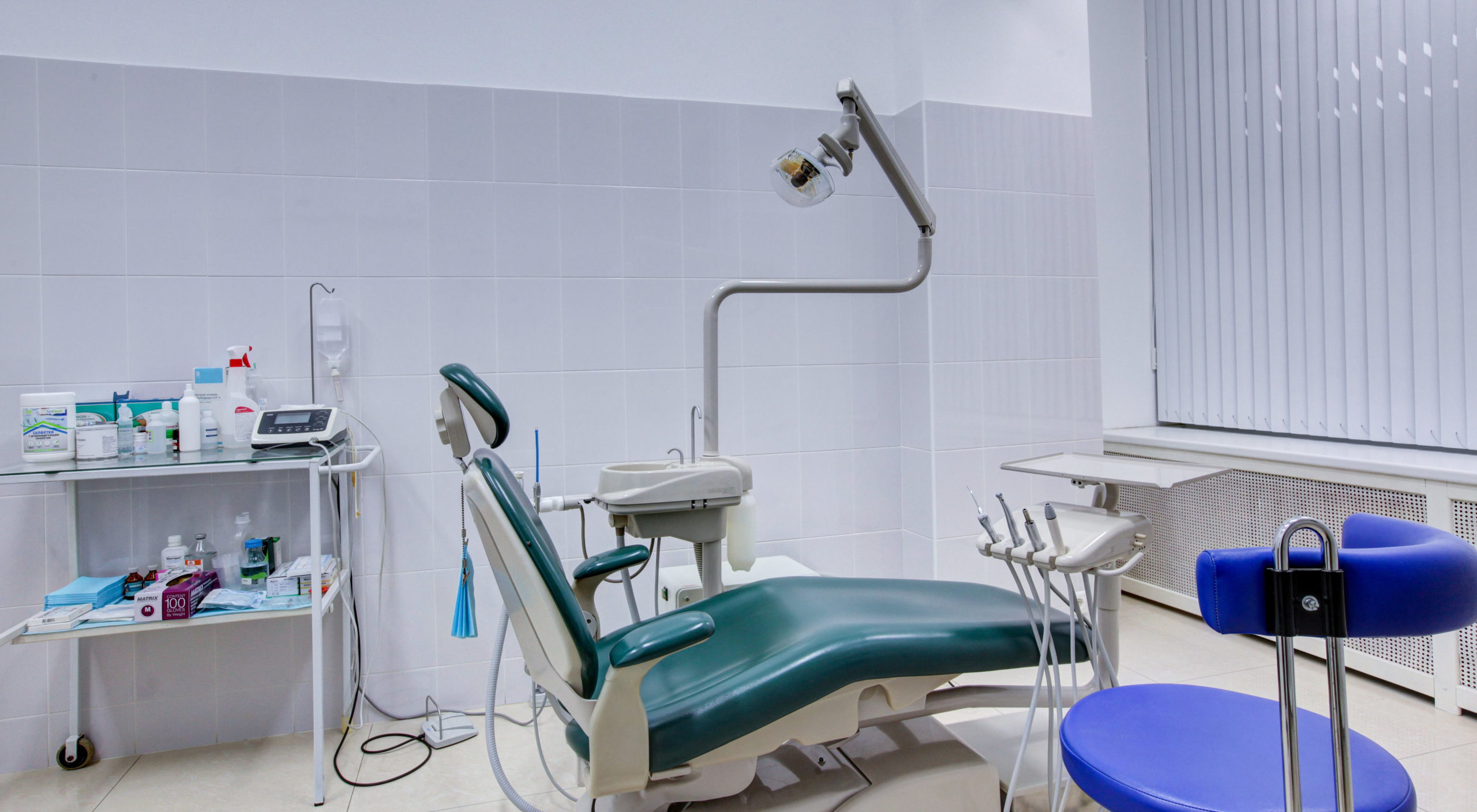 stomatologicheskaya-klinika-lps-denta-na-krivorozhskoj-ulicze-set-moskva-4