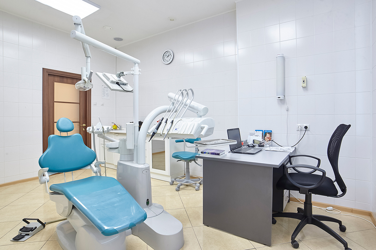 stomatologiya-innovaczionnyh-tehnologij-smile-at-once-na-dmitrovskom-shosse-moskva-3