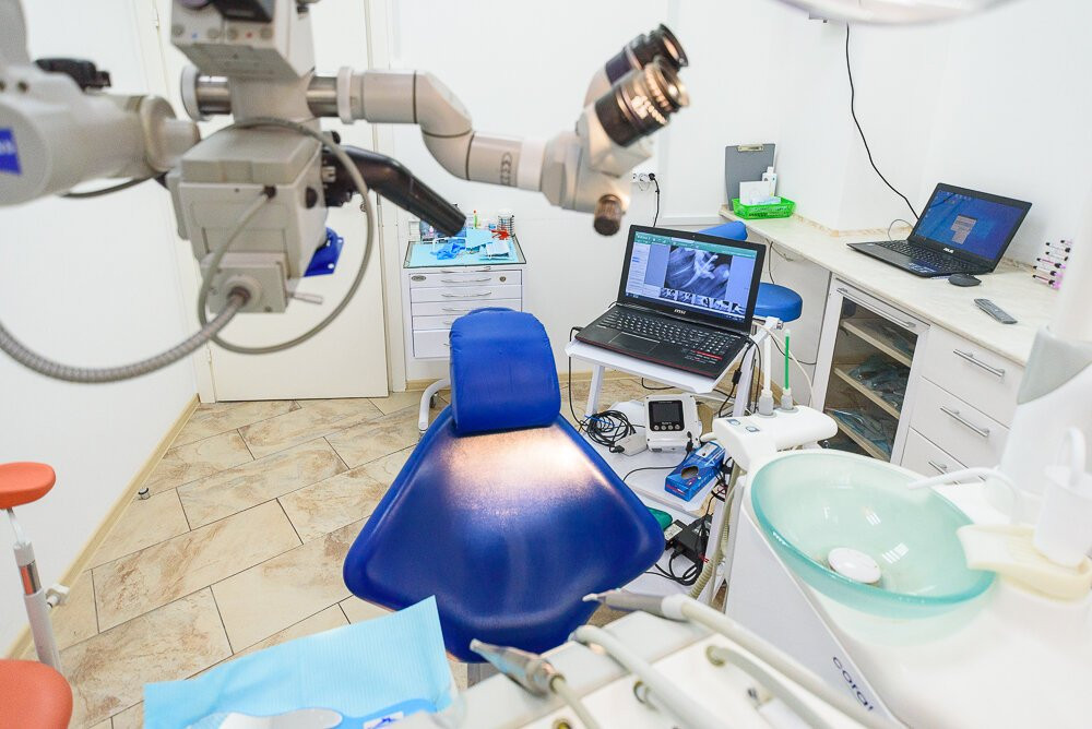 stomatologiya-lyumident-v-perovo-set-moskva-2